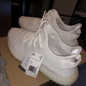 Yezzy size 10 Triple Whites